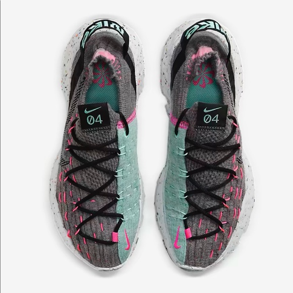 Nike • Space Hippie 04 - Picture 3 of 13